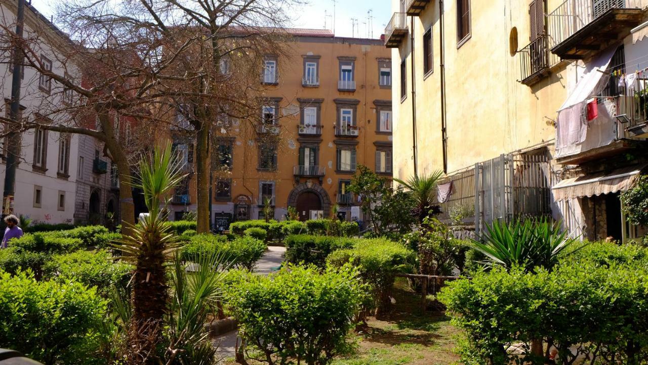 Domus Donnaregina Apartments Νάπολη Εξωτερικό φωτογραφία