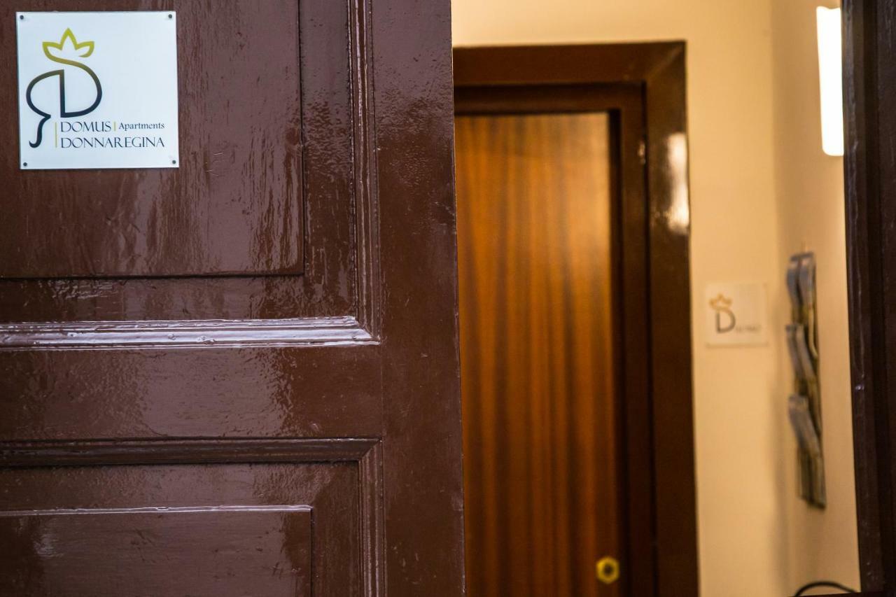 Domus Donnaregina Apartments Νάπολη Εξωτερικό φωτογραφία