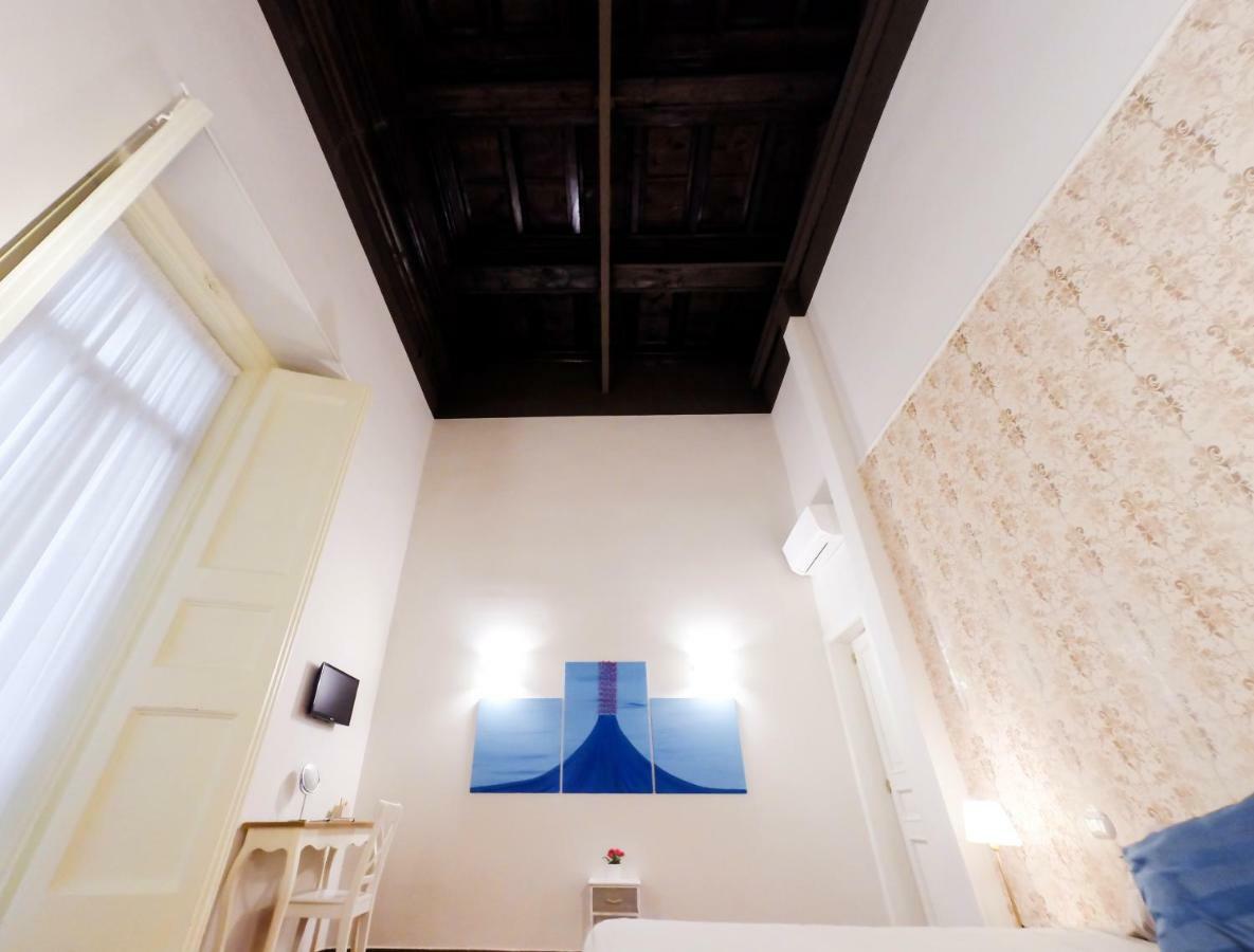 Domus Donnaregina Apartments Νάπολη Εξωτερικό φωτογραφία